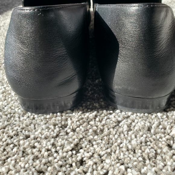 Euc Black Flats - Picture 5 of 7